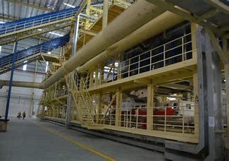 Cadena de producción del conglomerado del panel de bocadillo de 300000CBM OSB prensa continua